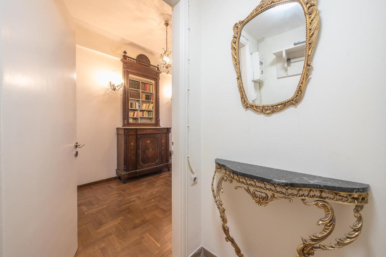 Athenean Classic Apartment At Acropolis Museum & Metro Luaran gambar