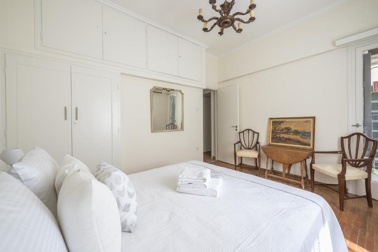Athenean Classic Apartment At Acropolis Museum & Metro Luaran gambar
