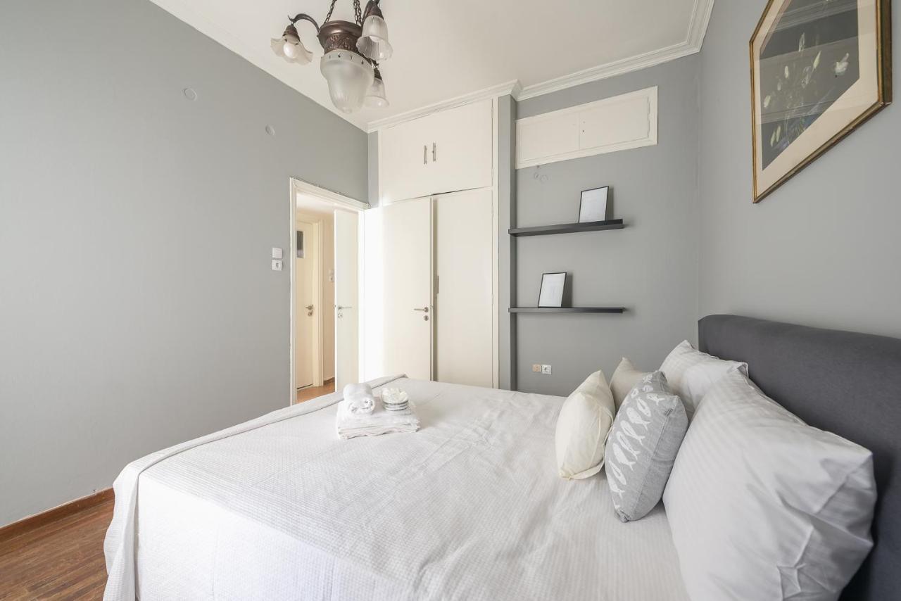 Athenean Classic Apartment At Acropolis Museum & Metro Luaran gambar
