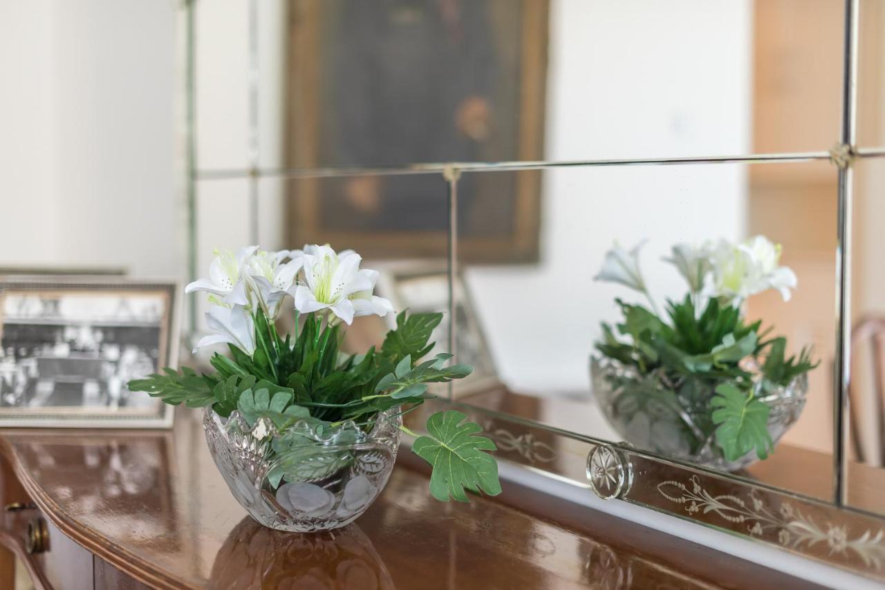 Athenean Classic Apartment At Acropolis Museum & Metro Luaran gambar