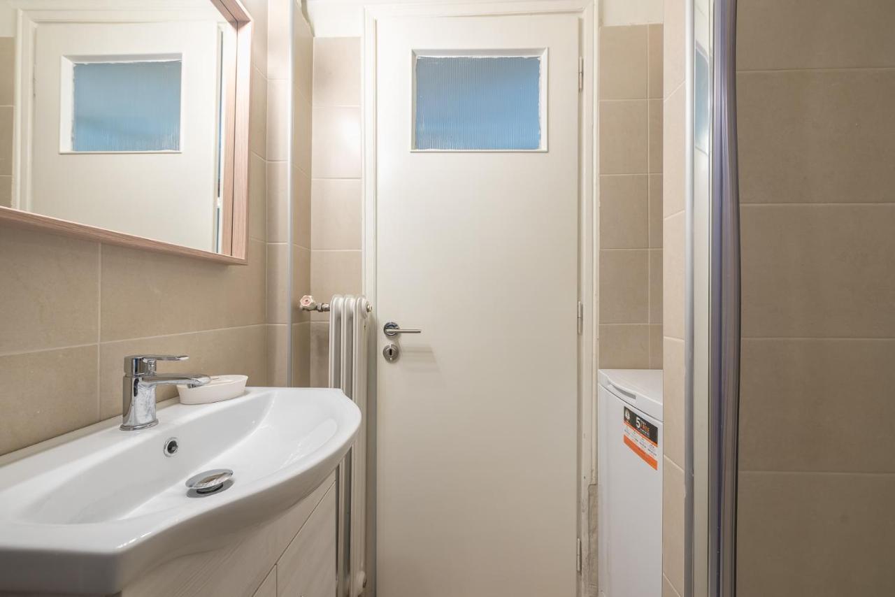 Athenean Classic Apartment At Acropolis Museum & Metro Luaran gambar