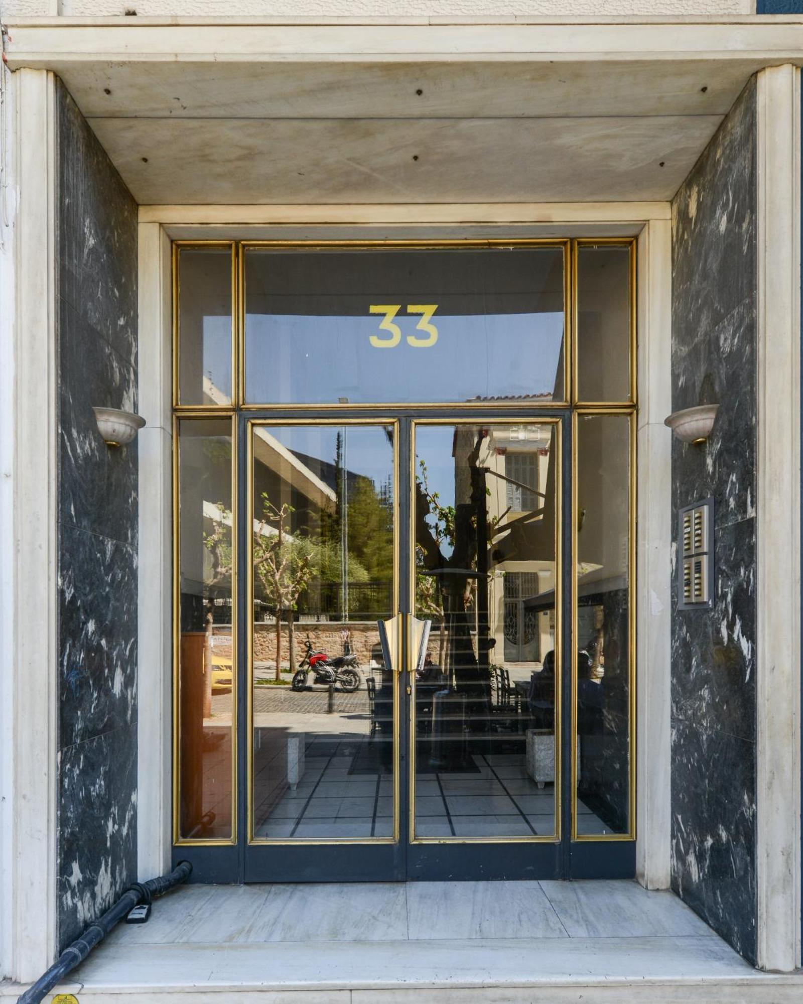 Athenean Classic Apartment At Acropolis Museum & Metro Luaran gambar